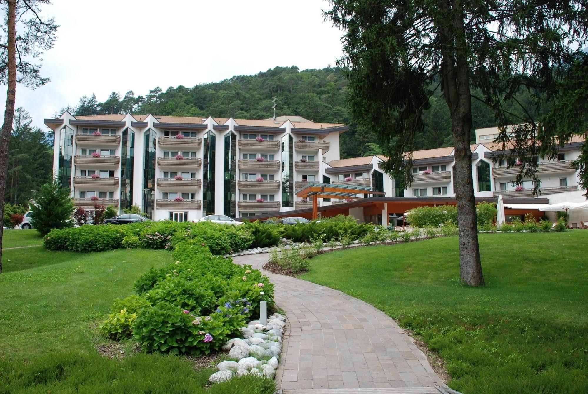 קומאנו טרמה Grand Hotel Terme Di Comano מראה חיצוני תמונה